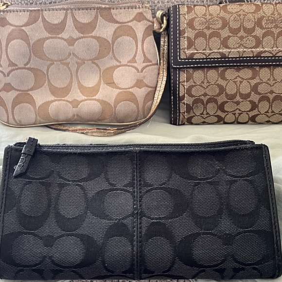 Coach lot - Picture 2 of 12